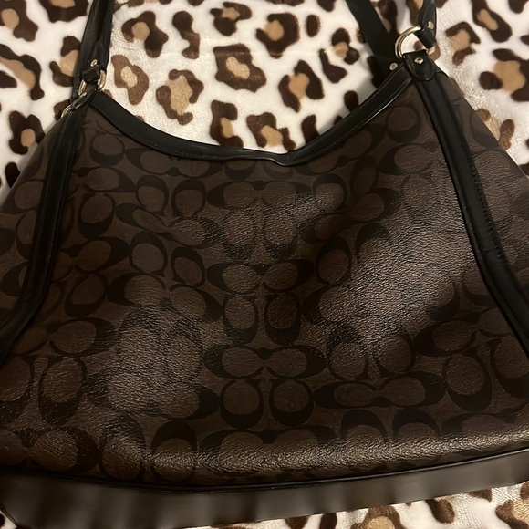 Coach Shoulder Bag 🤎 - Picture 2 of 5